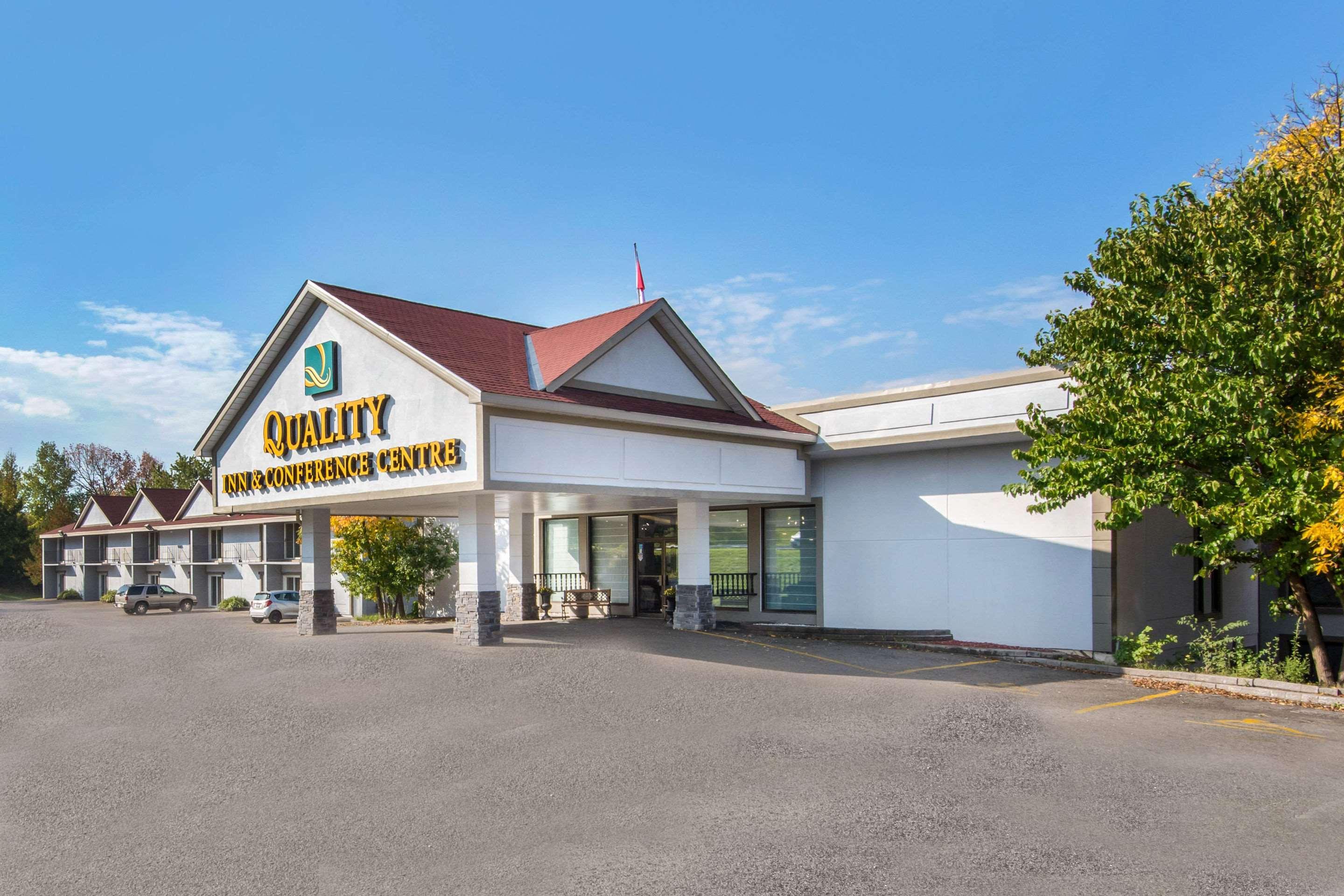 奥里利亚 哈威曼旅馆及会议中心酒店 外观 照片